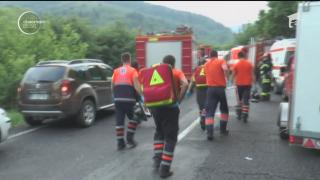 Cinci dintre victimele accidentului în care un autocar s-a răsturnat lângă Predeal sunt în STARE GRAVĂ!