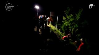 Anchetă la Argeş, după accidentul înfiorător cu trei militari morţi şi nouă răniţi. Şoferul autocamionului nu ar fi putut frâna