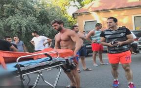 Bunica spulberată pe trecerea de pietoni, de mână cu nepoata, de o şoferiţă neatentă de 65 de ani, a murit la spital