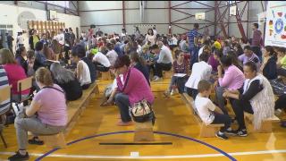 Aglomerație la înscrierea în liceu! Mulți elevi din provincie au venit de la sute de kilometri pentru a-și încerca norocul în București