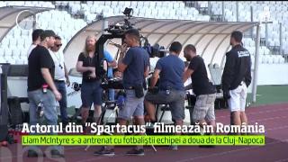 "Spartacus" s-a antrenat cu fotbaliștii echipei a doua de la Cluj-Napoca. Cunoscutul actor australian filmează zilele acestea în România