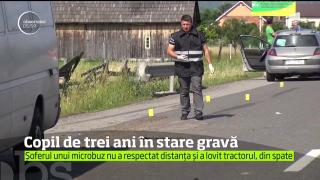 Copil de 3 ani între VIAŢĂ şi MOARTE, după ce tractor tatălui său a fost lovit de un microbuz în Bistriţa-Năsăud