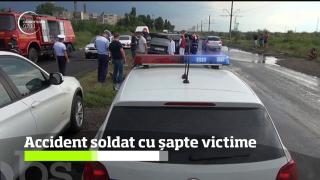 Accident GROAZNIC în Brăila! ŞAPTE PERSOANE  au ajuns la spital, după ce un şofer a vrut să ocolească o baltă (VIDEO)
