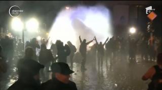 Proteste violente la Hamburg! Zeci de clădiri au fost vandalizate şi jefuite. Au fost mobilizate TRUPELE SPECIALE