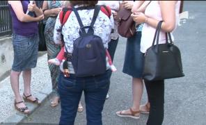 Înşelaţi cu produse de igienă pentru copii! Sute de persoane au plătit bani în avans pentru a cumpăra scutece, dar nu au primit nimic la schimb