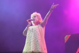 Seară UNICĂ la Electric Castle: Mirabela Dauer şi Corina Chiriac au adus pe scenă şlagărele anilor 80