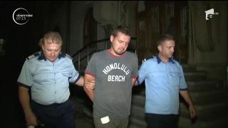 Reacţia violentă a unui şofer oprit în trafic, la Iaşi! Poliţiştii au fost atacaţi cu o şurubelniţă (VIDEO)