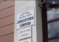 Un preot din Alba a fost trimis în judecată după ce ar fi lovit cu o bucată de metal un adolescent de 17 ani