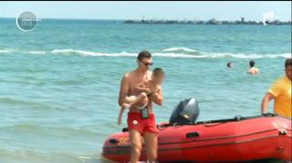 Brăţările de vacanţă îi pot ajuta pe părinţi să aibă parte de un concediu fără emoţii