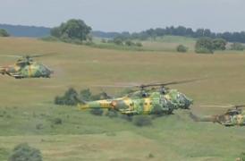 "Nu ne pregătim de atac, dar trebuie să fim bine dotaţi", e declarația președintelui României după ce a participat la exercițiul de la Cincu