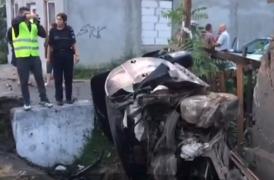 ACCIDENT GROAZNIC ÎN MEHEDINŢI. Un şofer de 20 de ani care venea de la petrecere a intrat într-un cap de pod! Iubita lui a murit pe loc