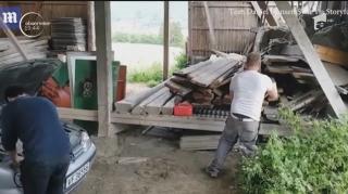 Farsă de coșmar. Cel care a pus la cale gluma nebunească a folosit o drujbă