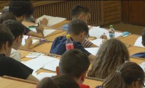 Concurenţă record la Politehnică. Mii de tineri se luptă să intre la facultăţile din Bucureşti