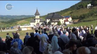 O mie de oameni în pelerinaj, de Sfântul Ilie, la o mănăstire din Bistriţa