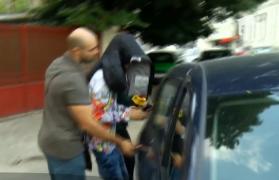 Fiul unui celebru fotbalist a fost ÎNCĂTUŞAT ÎN STRADĂ, pentru ŞANTAJ! Este acuzat că a cerut MII DE EURO unui tânăr