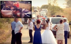 Trei înmormântări după o nuntă, în Dâmboviţa.Trei tineri au murit după ce au intrat cu maşina într-un cap de pod