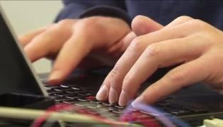 Guvernul ia în calcul introducerea unui nou tip de contract de muncă! Cui se adresează şi ce beneficii propune