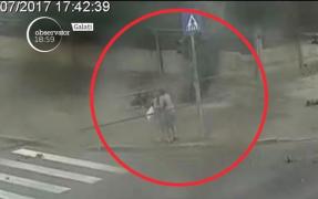 IMAGINI TERIFIANTE! Un mort şi zeci de răniţi după furtunile care au răvăşit localităţi din România. Noi avertismente ale meteorologilor!