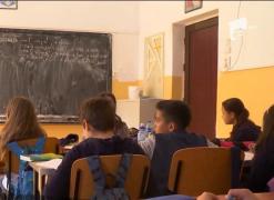 Manual pentru orice! Ministrul Educației a mai adăugat un manual pe lista elevilor, cel de dirigenție