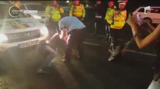Au apărut noi imagini din noaptea scandalului în urma căruia a fost arestat Cristian Boureanu. Acesta îi înjură pe poliţişti din prima clipă