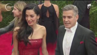 Primele imagini cu gemenii lui George Clooney au generat un SCANDAL MONSTRU! Actorul vrea să dea ÎN JUDECATĂ publicaţia!