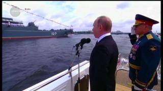 Parade militare de amploare în Rusia şi China. Vladimir Putin a participat la Ziua Marinei, în Sankt Petersburg