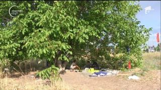 Zeci de refugiaţi sirieni și irakieni au fugit din centrele care-i adăposteau și locuiesc într-o tabără, la periferia Timişoarei