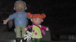 Caz cutremurător la Ploieşti! Tatăl unor copile de 6 şi 9 ani, reţinut de poliţişti după şi-ar fi violat fiicele (VIDEO)