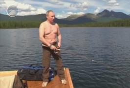 Cel mai cunoscut pescar al planetei are Rusia la picioare şi peştii la degetul mic. Cum se distrează Vladimir Putin în vacanţă
