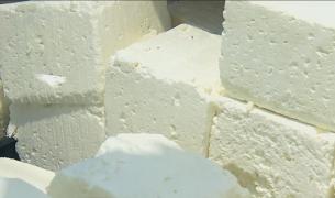 Controale pe caniculă: etichete false și alimente lăsate în soare, un mare pericol pentru sănătate