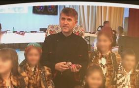 Biserica de la Moșuni, neîncăpătoare pe vremea cand slujea preotul Cristian Pomohaci, este acum aproape pustie!