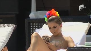 Vacanţa pe Facebook! Primele lucruri pe care le fac românii când pleacă în concediu