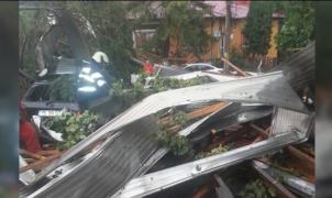 Din cauza furtunilor, 50 de persoane şi mai multe autohevicule au rămas izolate pe munte!