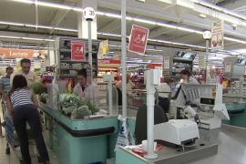 Se anunţă un nou val de scumpiri. De la alimente, la transport, vom plăti mai mult după majorarea accizelor la carburanţi