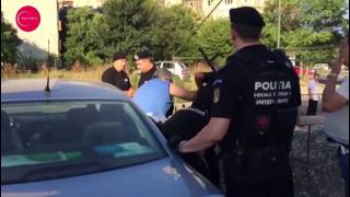 Bărbatul care i-a tras UN CAP ÎN GURĂ unui poliţist, când acesta încerca să îl imobilizeze este un CUNOSCUT personaj din celebrul serial "Vacanţa Mare"