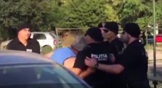 Un individ a fost încătuşat, după ce a lovit un poliţist, în sectorul 5 al Capitalei