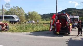 Medic și soția lui, LOVIŢI DE TREN într-o localitate din Bistriţa Năsăud! Cei doi au scăpat cu viaţă, ca prin MINUNE!