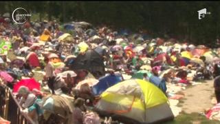 Ne mai desparte o zi de sărbătoarea Sfintei Maria, dar pelerinii au ajuns deja la Cluj! "Nu ne e cald. Pentru maica sfântă, nu ne e cald."