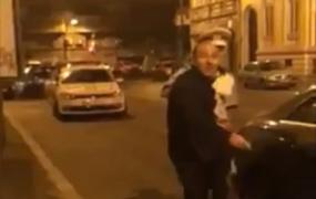 Medicul și polițiștii, ANCHETAŢI după scandalul din stradă! Cum trebuie să reacţioneze cetăţenii, atunci când li se cere să se legitimeze