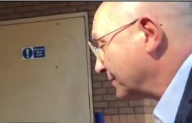 Primele imagini cu Puiu Popoviciu, după ce s-a predat poliţiştilor din Londra!