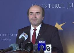 Popoviciu e ultimul pe o listă "selectă" de milionari cu probleme penale în România, dar care au plecat nestingheriţi în străinătate