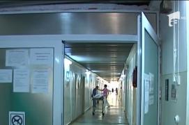 ŞOC la Galaţi. De mână cu iubita sa, pe stradă, un tânăr a fost împuşcat în cap, cu un pistol cu bile!