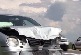 PATRU VICTIME într-un accident la Măieruş, unde o maşină a intrat pe contrasens
