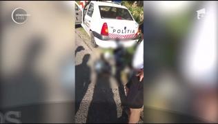 Motociclistul lovit cu maşina de poliţiştii care îl urmăreau, este în STARE GRAVĂ la spital!