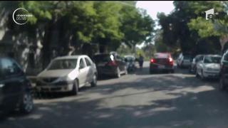 Călcată în picioare în faţa propriei case, de doi COPII! Totul pentru a o intimida, în speranţa că va pleca din casă!