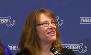 O asistentă din Massachussets a câştigat 758 de milioane la loto