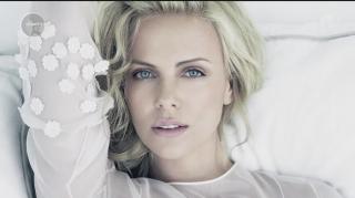 Brad Pitt a căzut în mrejele unei alte actriţe celebre de la Hollywood