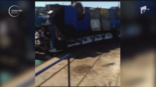 Cel puţin 18 oameni AU MURIT într-un port din sudul Rusiei, după ce autocarul care-i transporta a căzut în mare!