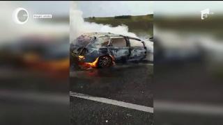Accident cu explozie la Vaslui. O maşină s-a făcut scrum în urma unui impact violent
