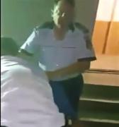 Poliţiştii din Gorj care au târât un şofer în secţia de poliţie, cercetaţi în urma incidentului